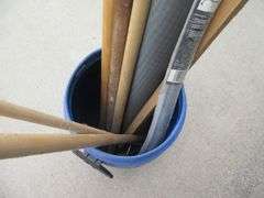 Plastic Barrel with Dowels, Screen, Threshhold