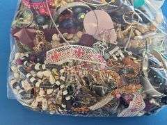 Costume Jewelry: Necklaces, Bracelets, Earrings, Watches