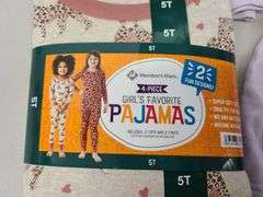 3) Girl's Pajama Sets, Shorts Set