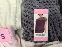 8) Shorts, Knit Pullover, Gauze Pants