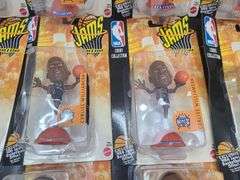 NBA "Jams" Court Figure Collection