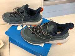 Hoka Men's Kaha 2 Low GTX Sneaker
