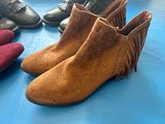 4) Pair of Women's Boots
