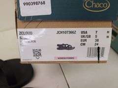 Toms Flats, Chaco Sandals
