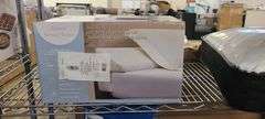 *White Goose Comforter, Bed Wedge Pillow