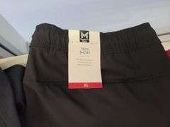 7) Men's Button Up Shirts, Shorts