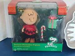 Peanuts Collection: Cake Pan, Glass, Figurines