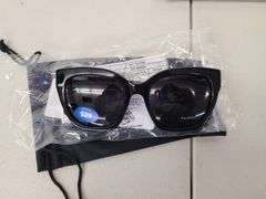 7) Articles of Women's Clothing, Women's Sunglasses