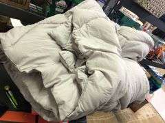 * Comforter