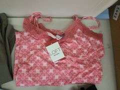 6) Articles of Women's Clothing