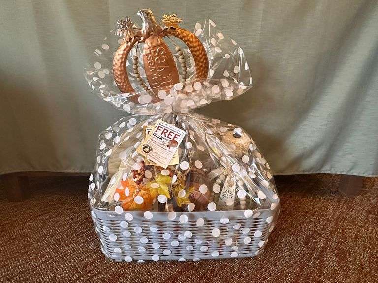 Fall Décor Gift Basket