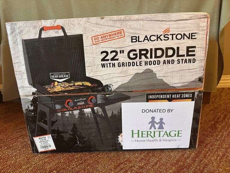 Blackstone 22" Griddle with Hood and Stand