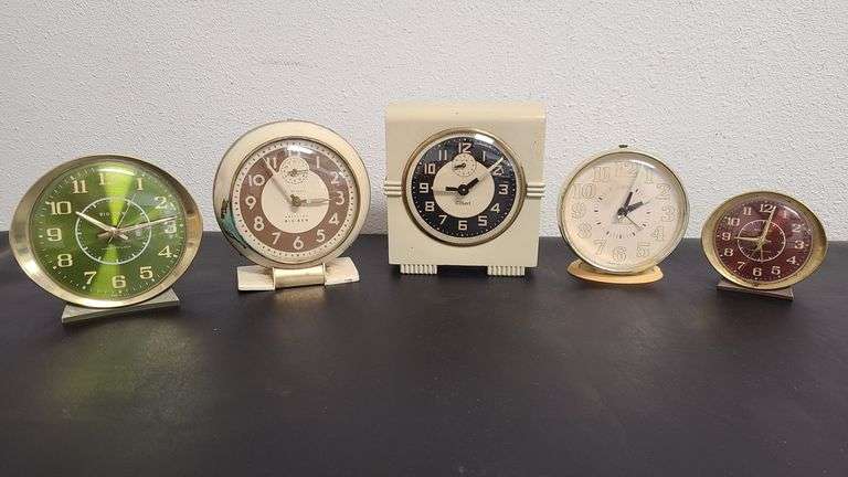 5) Clocks with Uranium Dials