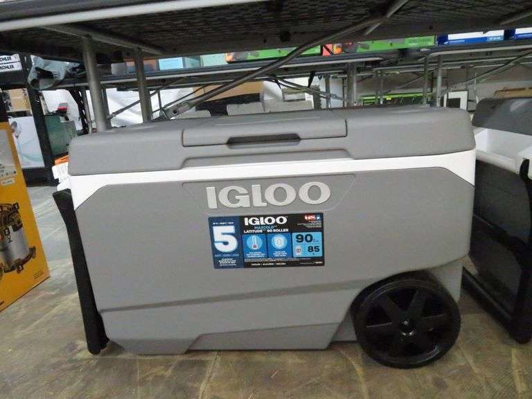 Igloo Rolling Cooler