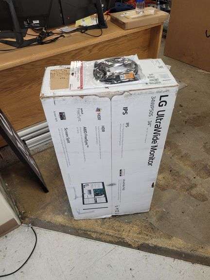 1) LG Ultrawide Monitor 1) 9Ft HDMI Cable