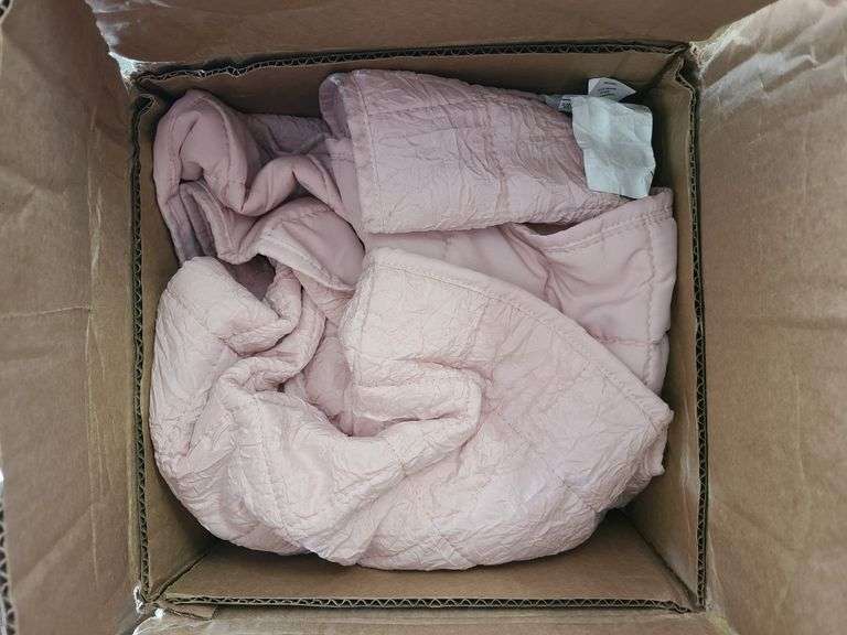 *Light Pink Full/Queen Comforter