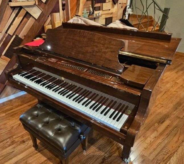 Pramberger Signature Series Grand Piano
