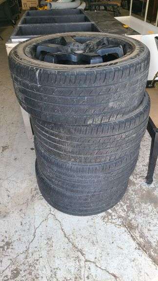 4) Tires (225/45R17)