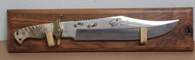 Scot Horton 20" Knife with Display