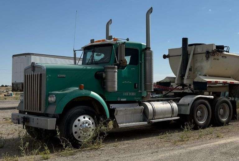 2003  Kenworth  W900