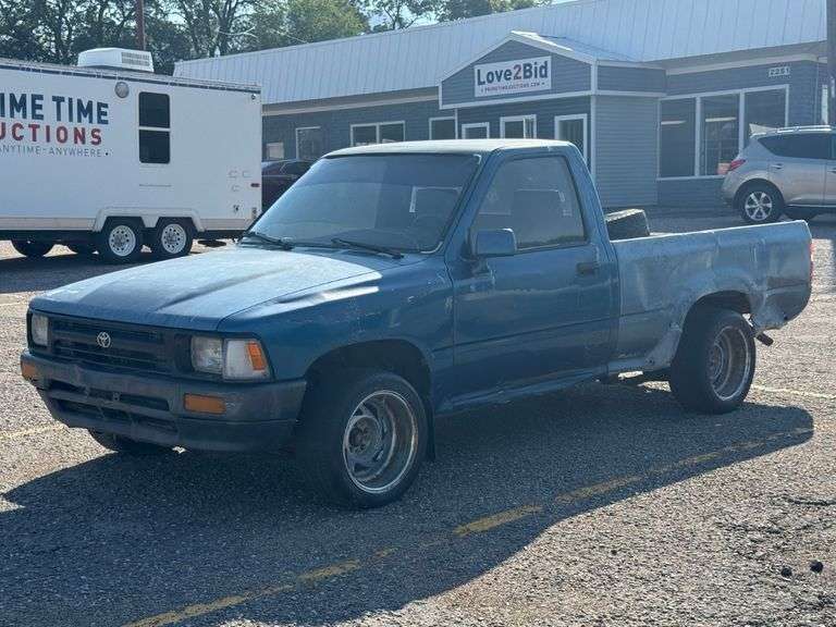 1993 Toyota Pick-Up*