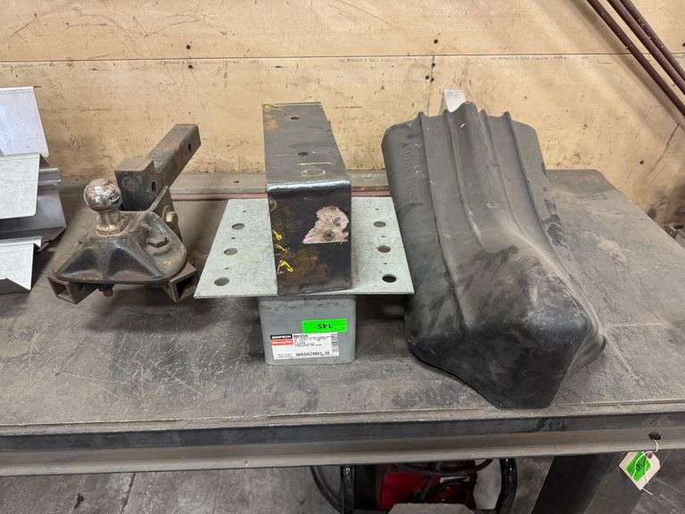 Stabilizer Hitch, Saddle Boss, Flange