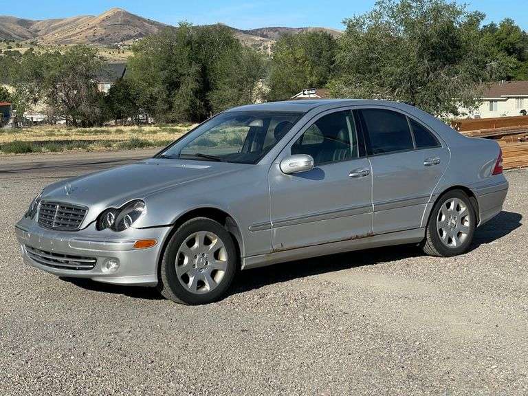 2005 Mercedes-Benz C-Class C 240 4-Matic