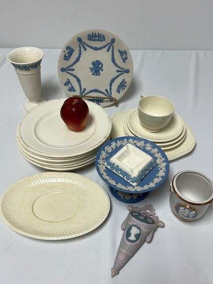 Wedgwood Dinnerware and Jasperware