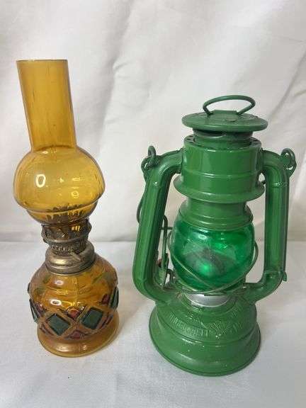 Vintage Kerosene, Oil & Electric Lamps