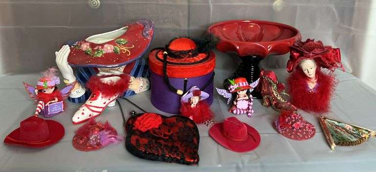 Red Hat Society, Decorative Figurines, Fan & Purse