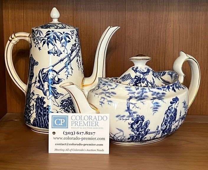 Crown Royal Derby, Teapots