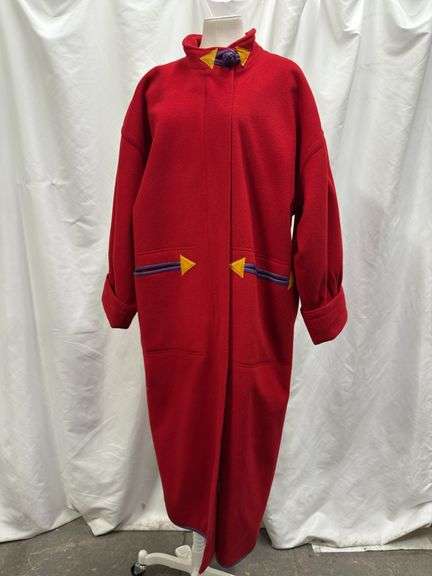 Toshiki Maryszka, Vintage Ladies Coat