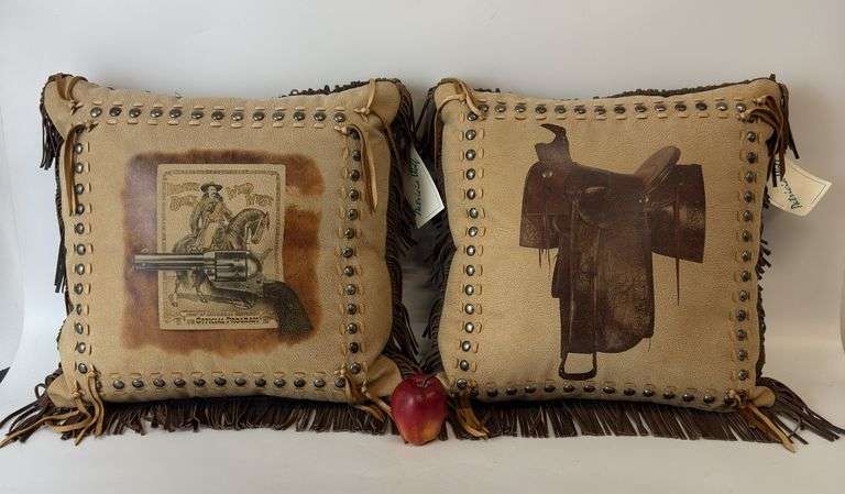 Patricia Wolf, Accent Pillows