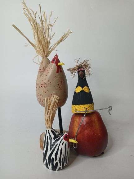 Edith John, Bonaire Affair, Wooden Chickens, Figure