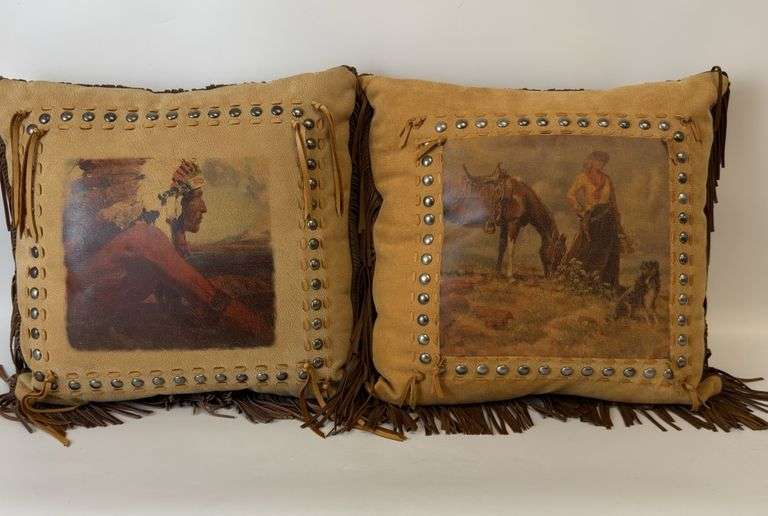 Patricia Wolf, Pillows