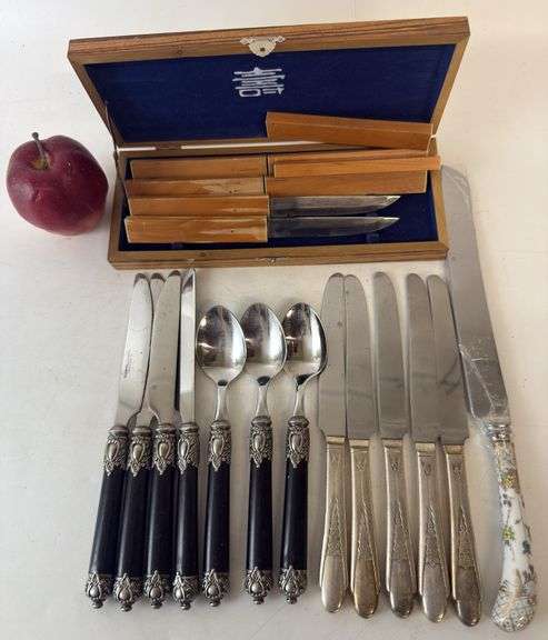 Hampton, Japanese, Silver Plate Flatware, Steak Knives
