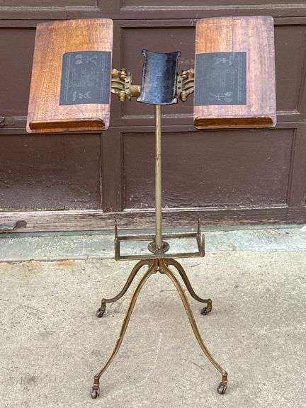 New Harvard, Dictionary Holder