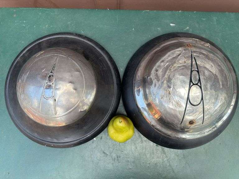 Ford, Vintage Dog Bowl Hub Caps