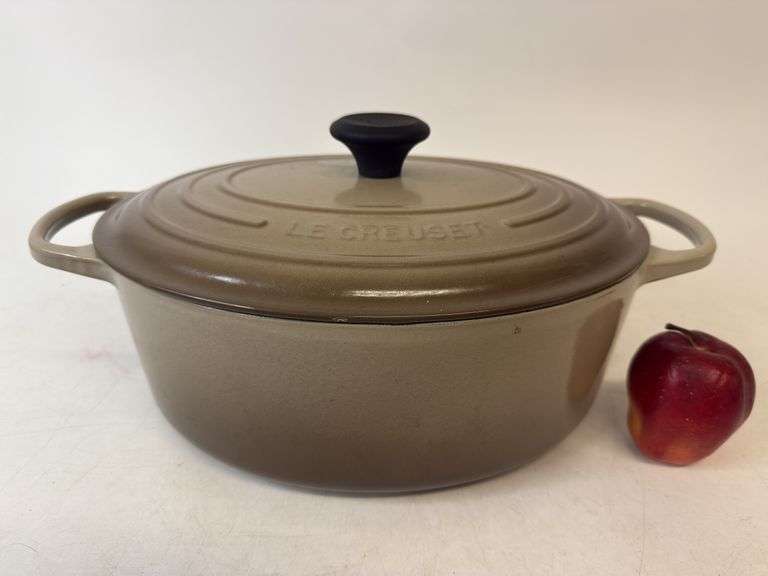 Le Creuset, Covered Casserole