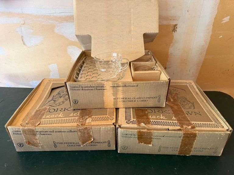 Federal Glass, Yorktown Snack Sets