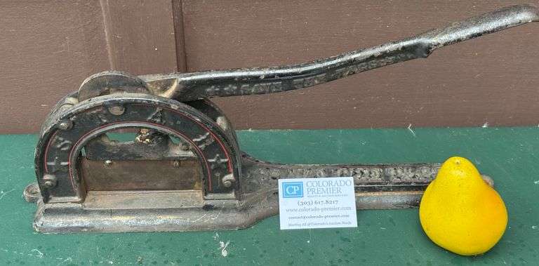 Star, Save the Tags, Cigar Cutter