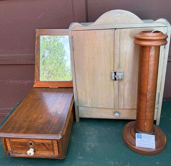 Shaving Vanity, Candle Holder