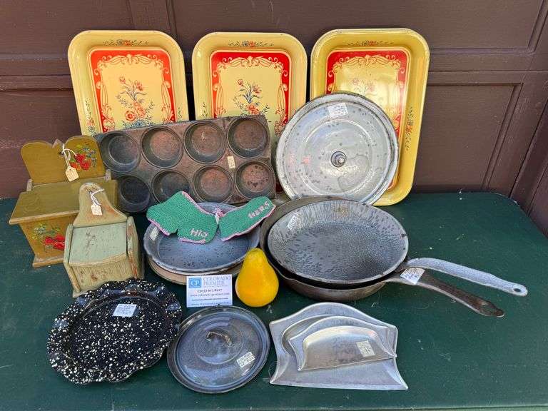 Granite Ware Skillet, Kitchen Trays