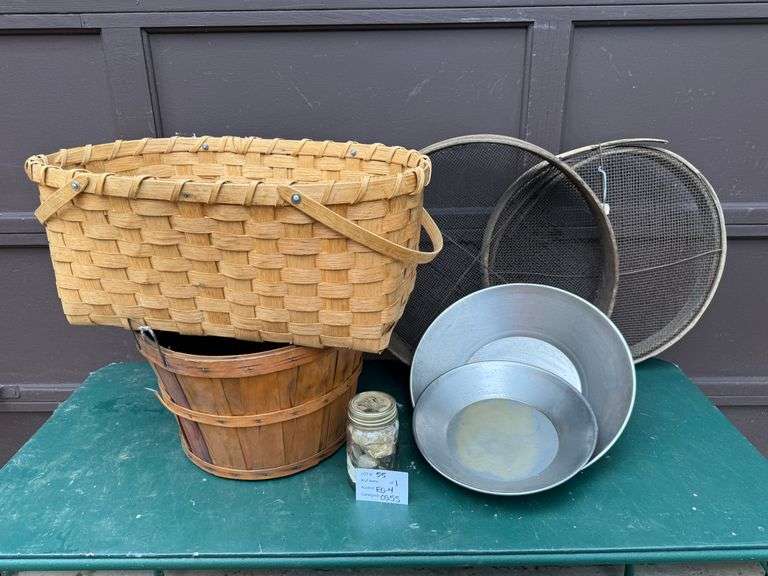 Vintage Fruit Baskets