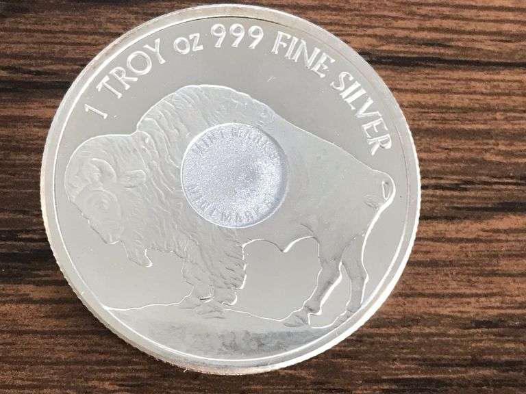 Brilliant   INDIAN HEAD//buffalo one oz silver round-with mint mark on back