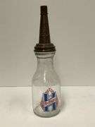 Huffman Quart Glass Oil Can