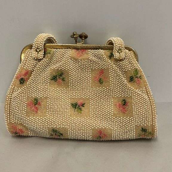 1950s White Beaded Lumured Clutch
