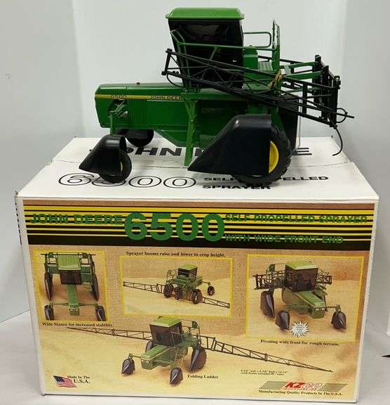 John Deere 6500 Self Propelled Sprayer Wide Front