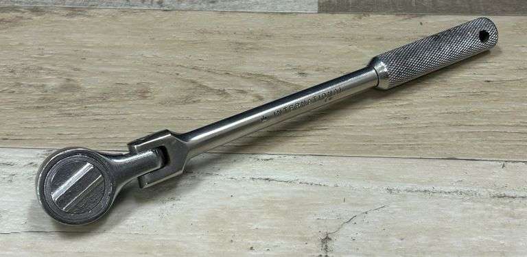 International IH Swivel Head Ratchet 3/8" Drive