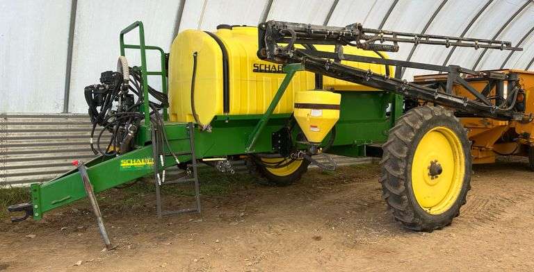 Schaben Industries 1,000 Gallon Field Sprayer with 60 Ft. Boom